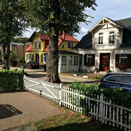 Haus Ostseenixe 아파트