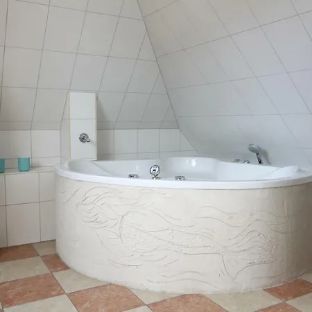 Haus Ostseenixe 아파트 부스트로우