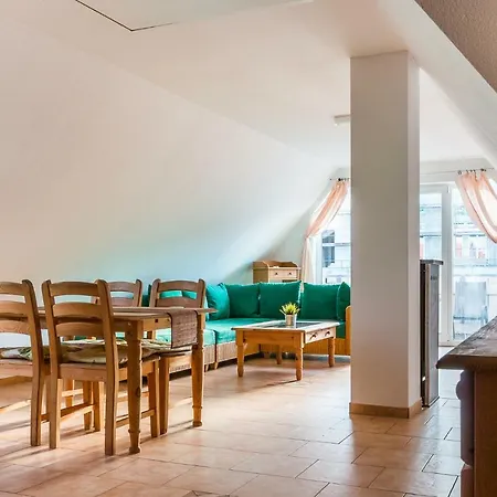 Haus Ostseenixe 부스트로우