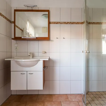 Haus Ostseenixe * 부스트로우